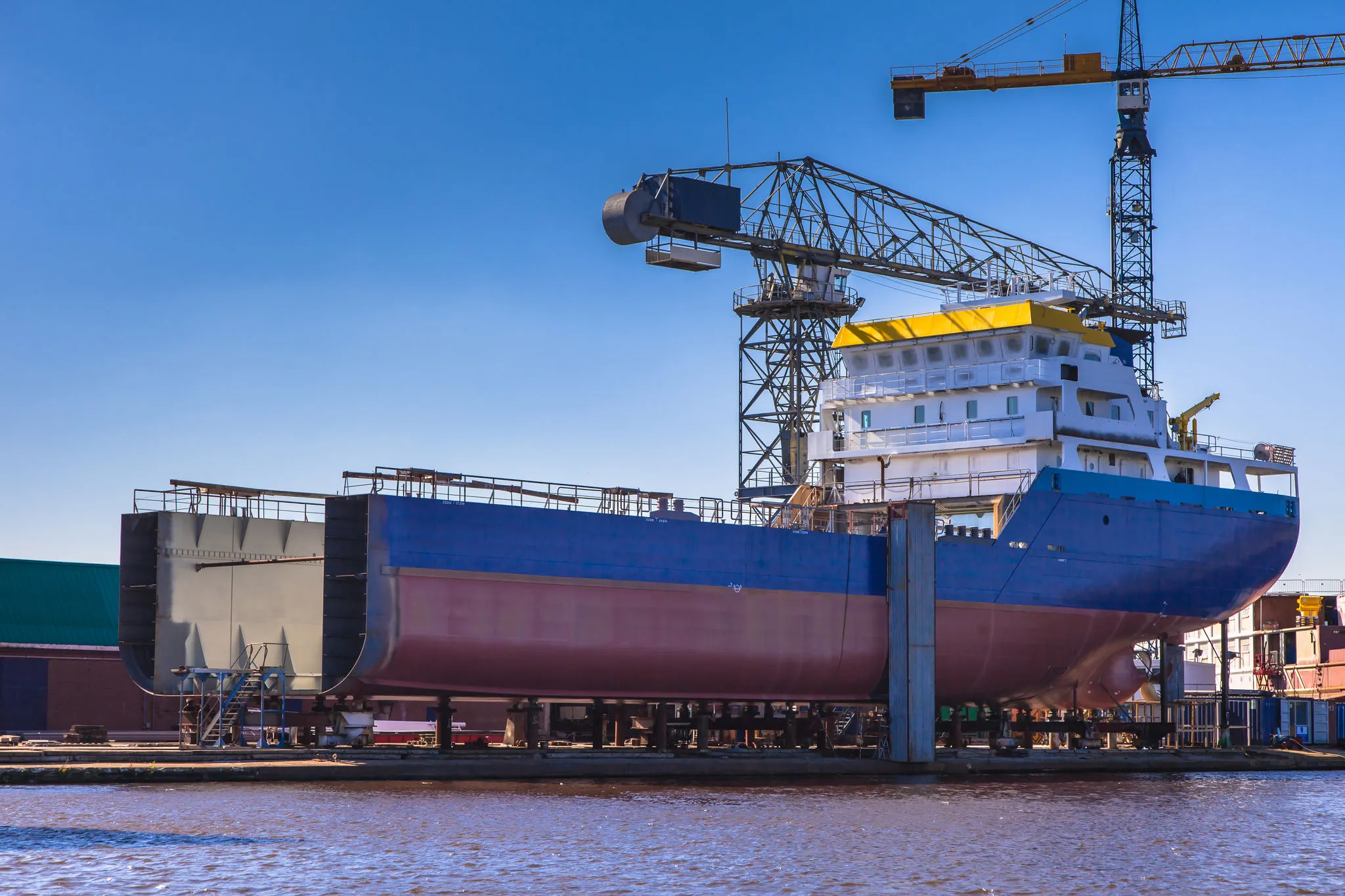 shipbuilding shutterstock 397451668